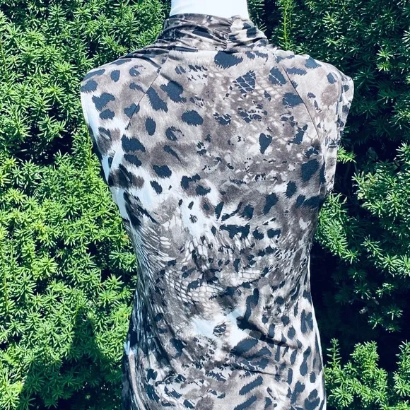 KENNETH COLE**Stretchy Animal Print Dress**Small $165 - Picture 8 of 8
